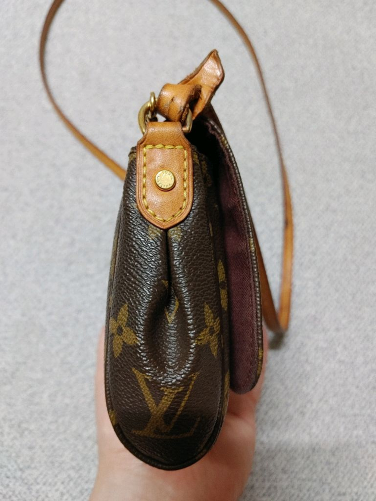 정품 루이비통 페이보릿 pm 크로스백 클러치백--4