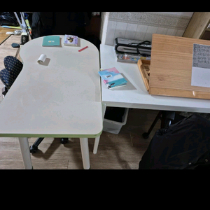 일룸 땅콩 책상 이미지