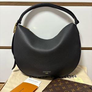 루이비통 신상 로우키 쿠키 MM 블랙 백화점구매 풀구성 팝니다.