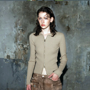 더포르타(Porta) 라인 리브드 니트집업 55-66 새상품