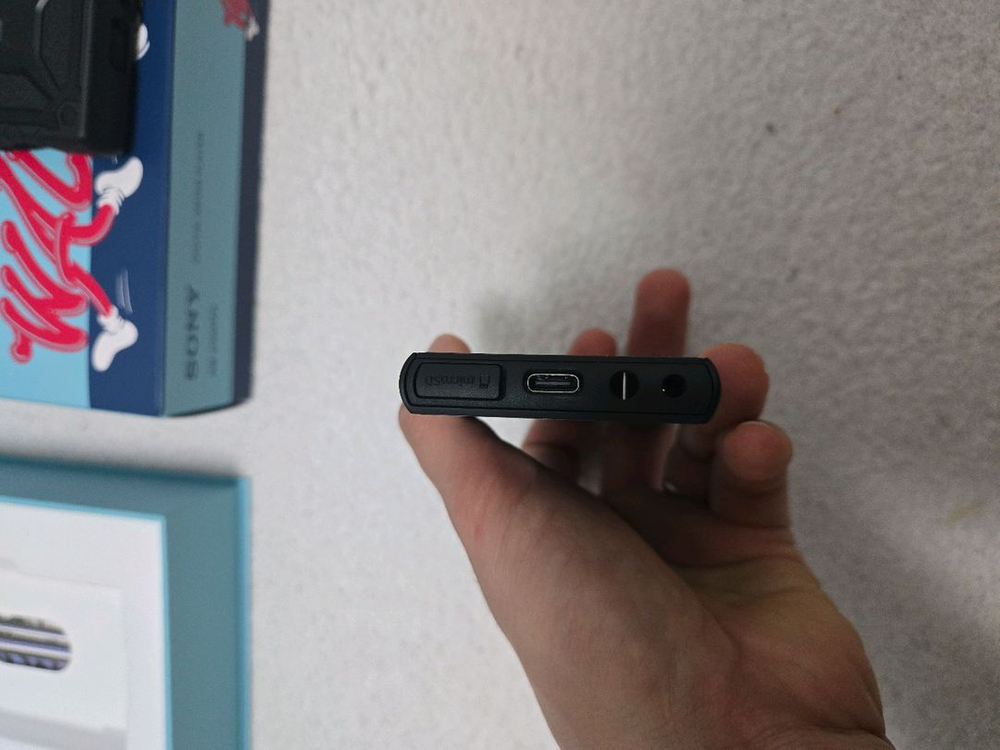 소니 워크맨 40주년 기념 국내 200대 한정 모델 (NW-A100TPS)--7