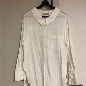 아이오네 나는꽃 펀칭 레이스 셔츠