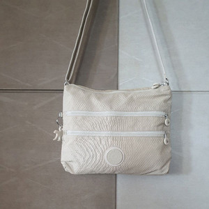 키플링 멀티포켓 크로스 백