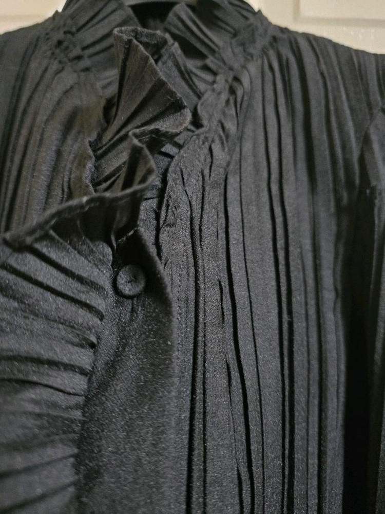 오브제 플리츠 러플 블라우스--4