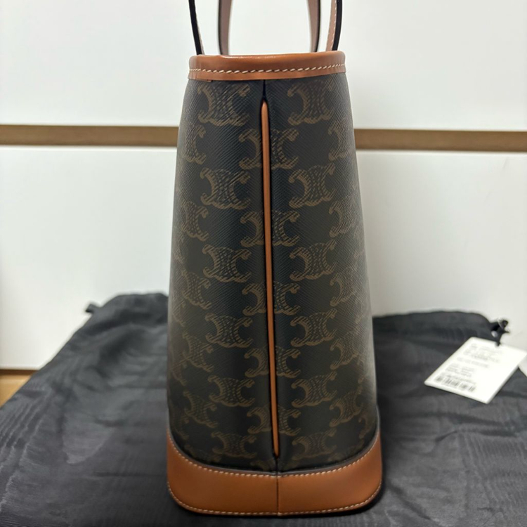 셀린느 트리옹프 카바스 숄더백 백화점구매 팝니다.--3