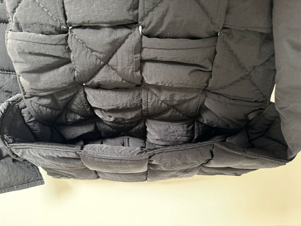 보테가 베네타 패딩 테크 미디움 카세트백--3