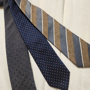 스테파노비기 넥타이