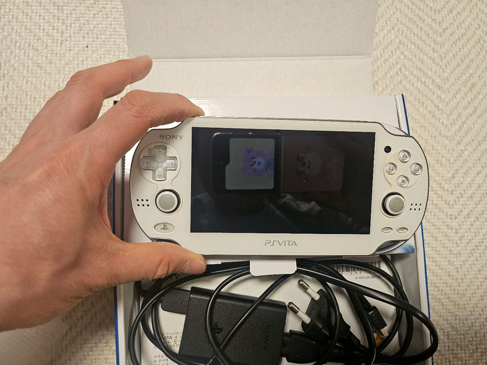 소니 PS Vita 비타 1세대 크리스탈 화이트 풀박스--5