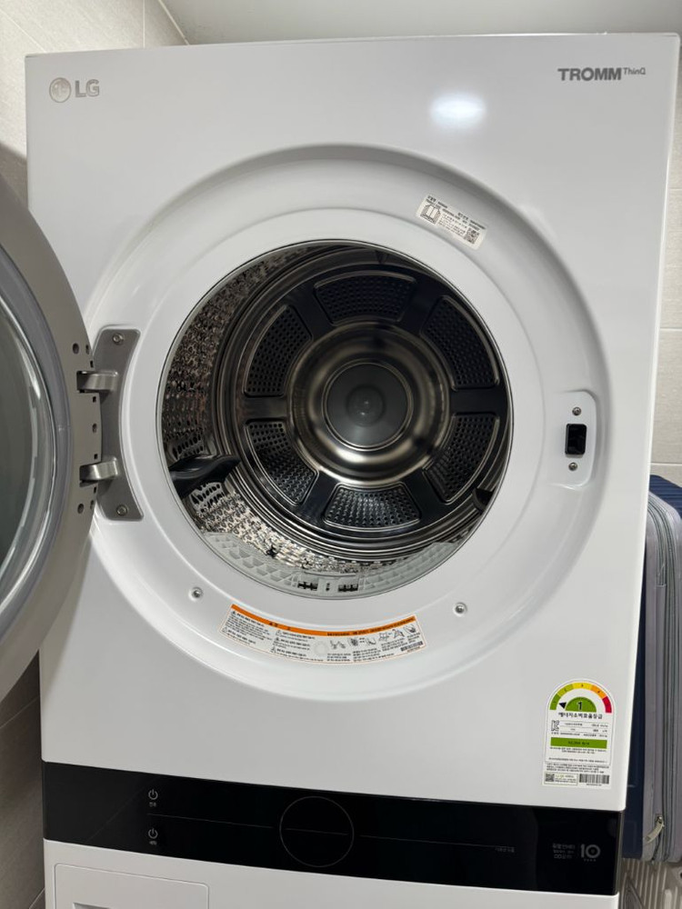 LG 트롬 워시타워 세탁기 23kg +건조기 20kg 일체형--2