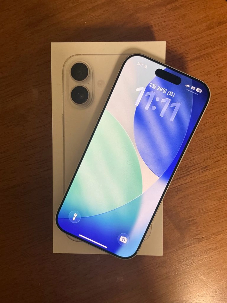 아이폰 17 256GB 화이트 애플케어 이미지