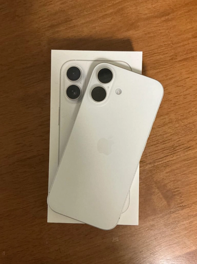 아이폰 17 256GB 화이트 애플케어 이미지