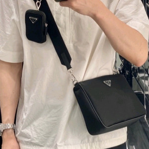 프라다 테수토 크로스백/메신저백 정품S급(감정O)구찌프라다루이비통디올고야드샤넬셀린느보테가생로랑발렌시아가버버리가방