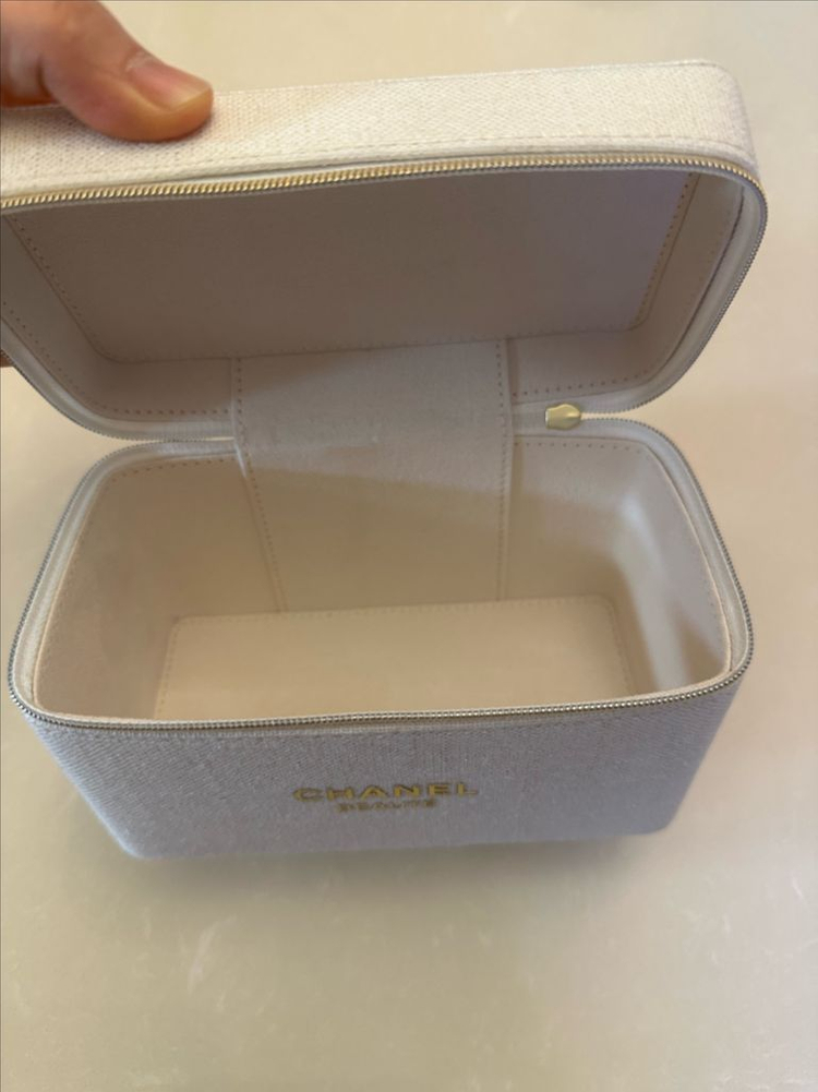샤넬 뷰티 베니티 케이스 새제품 이미지