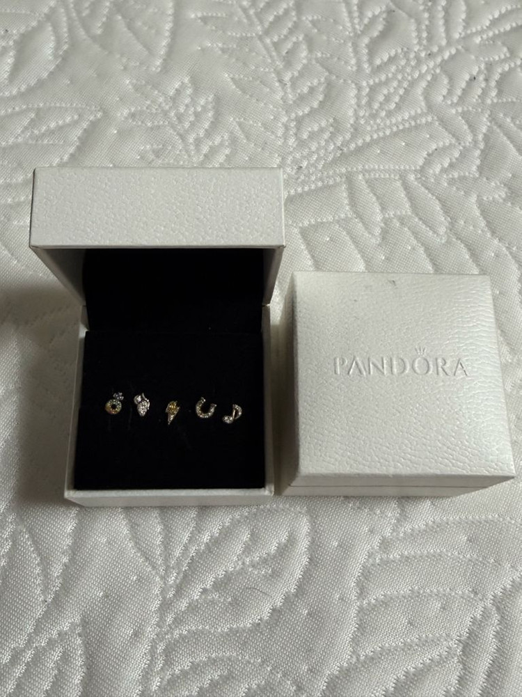 판도라 실버 귀걸이--1