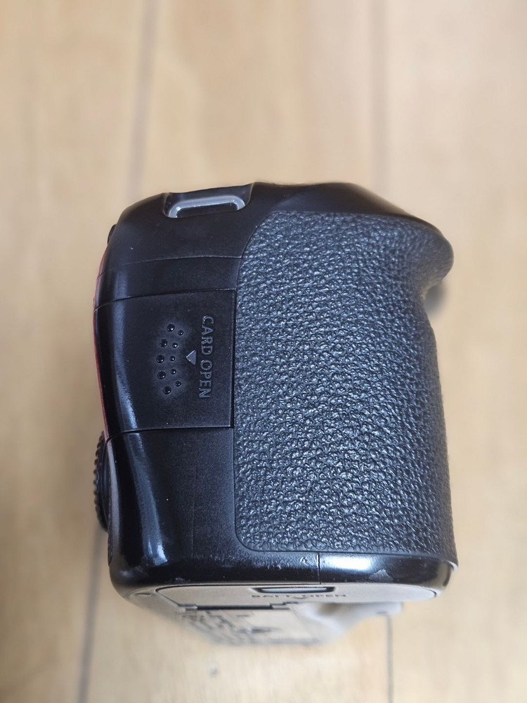 캐논 EOS 70D + 50mm F1.8 + 세로그립 풀세트 판매합니다--3