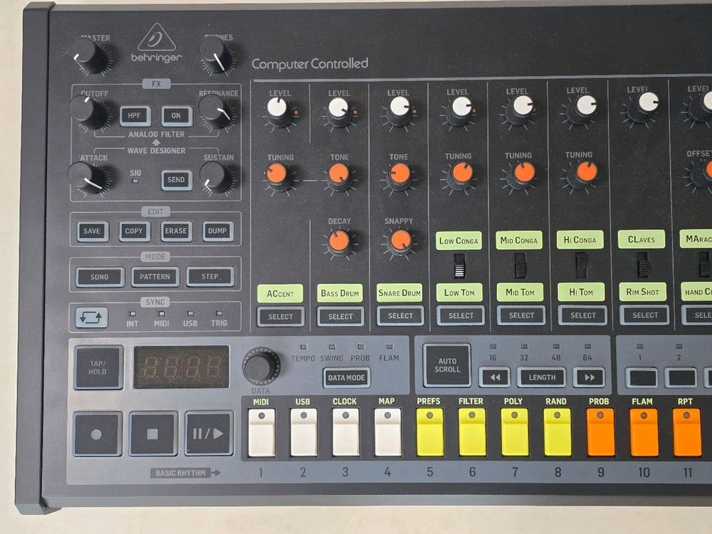 베링거 rd8 드럼머신--1