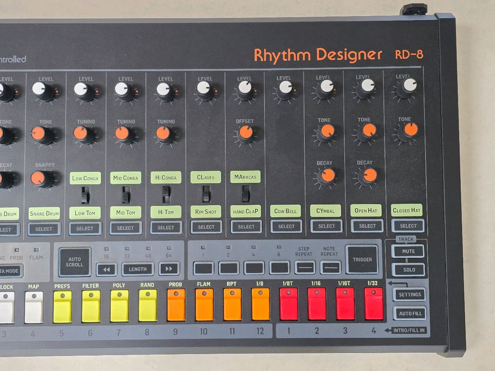 베링거 rd8 드럼머신--2