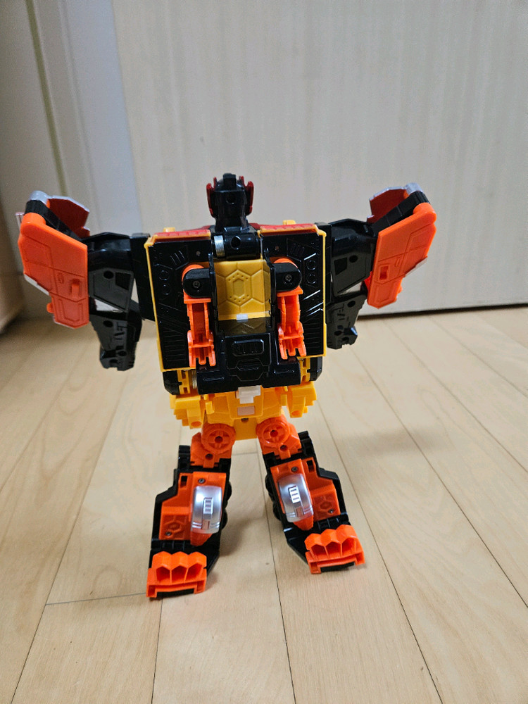 헬로카봇 울티맥스 3단변신 로봇 판매합니다 (정글러 미니카 분실)--1