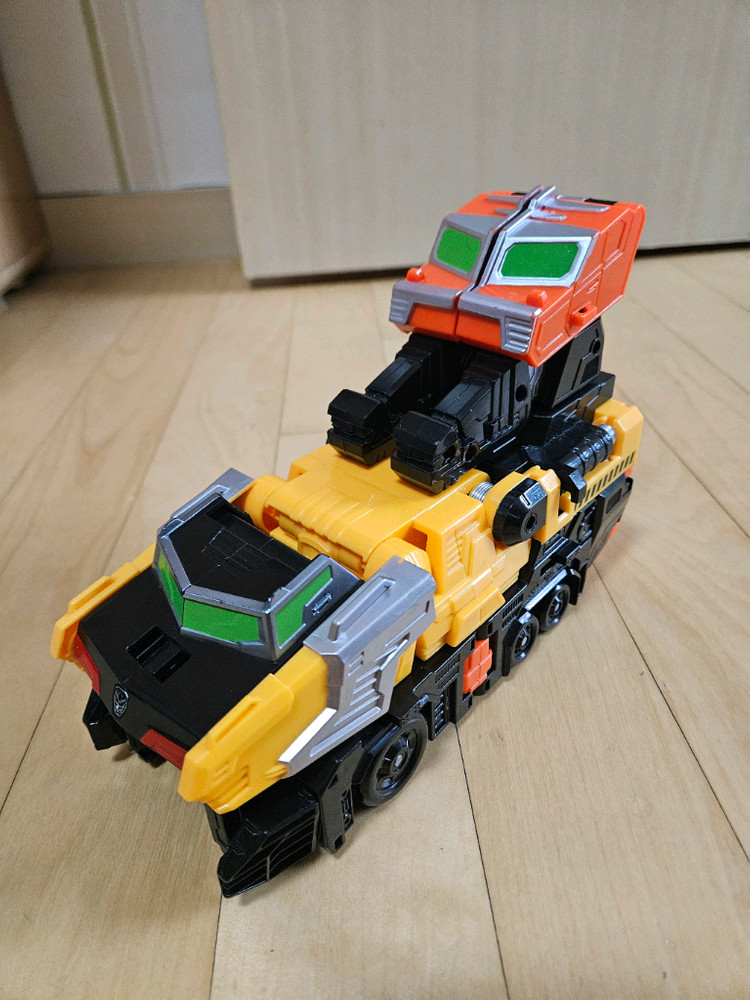 헬로카봇 울티맥스 3단변신 로봇 판매합니다 (정글러 미니카 분실)--2