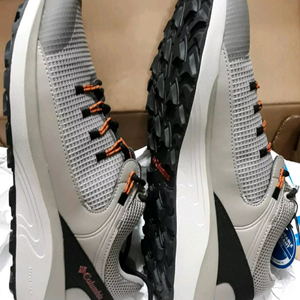 컬럼비아 남성등산화 285사이즈 새제품 4만원 이미지