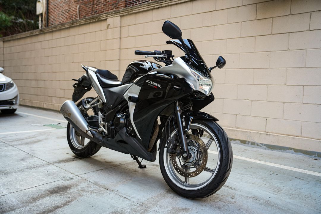 혼다 CBR250R ABS 11년식 판매합니다 이미지