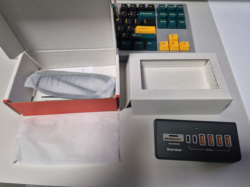 베이직기어 vh820 usb 허브 팝니다.--1