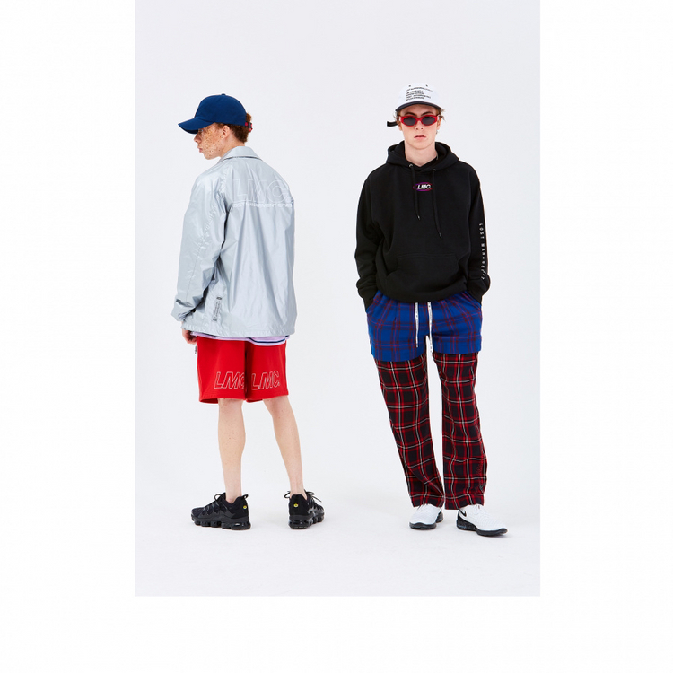 [새상품] LMC GLOW EMB HOODIE black / 엘엠씨 후드티 검정색 검은색 블랙 로고 자수 빈티지 이미지