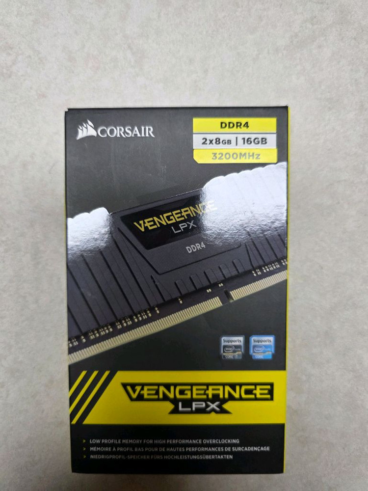 DDR4 16GB 3200MHz 메모리 이미지
