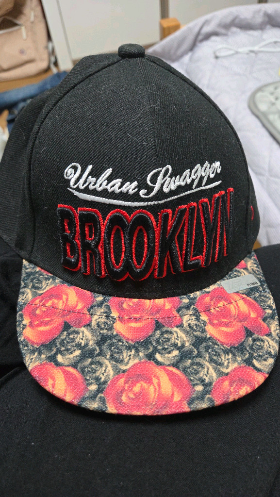 브루클린 로즈 스냅백 모자--1