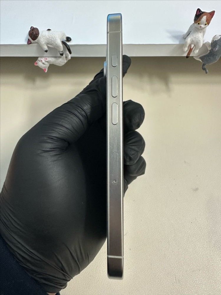 아이폰15프로 256G 화이트티타늄 S급--4