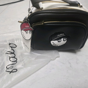 말본 미니 토트백 크로스백 블랙&화이트