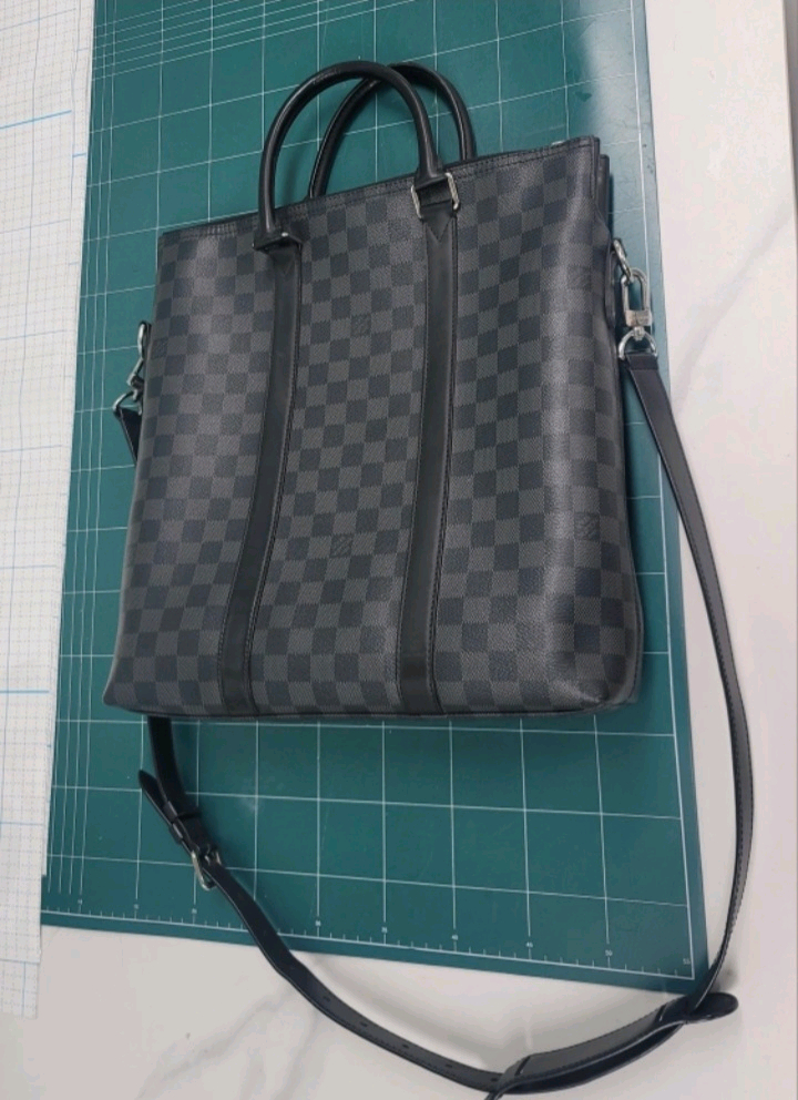 다미에 그라피트 서류가방--1