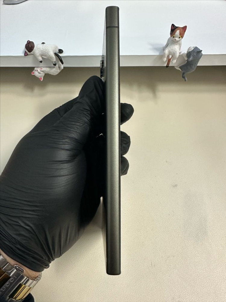 갤럭시S24울트라 256G 티타늄블랙 SS급--4