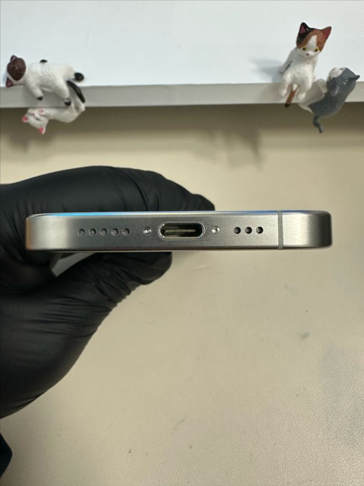 아이폰15프로 256G 화이트티타늄 S급--3