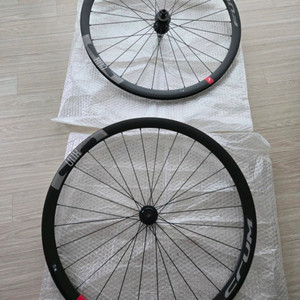 풀크럼 펄크럼 레이싱 800 DB 로드 휠셋 스렘 스램 이미지