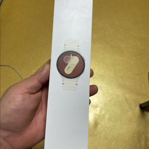갤럭시 워치7 40mm 크림색상 GPS 모델 개봉만한 풀박스 판매합니다