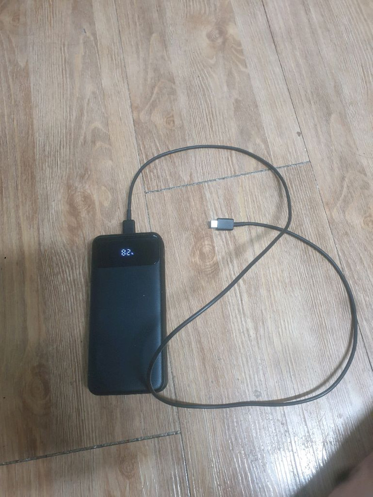 YEXXI 대용량 20000mAh 고속충전 보조배터리 PD 22.5W 3대 동시충전 잔량표시 C타입 케이블--2