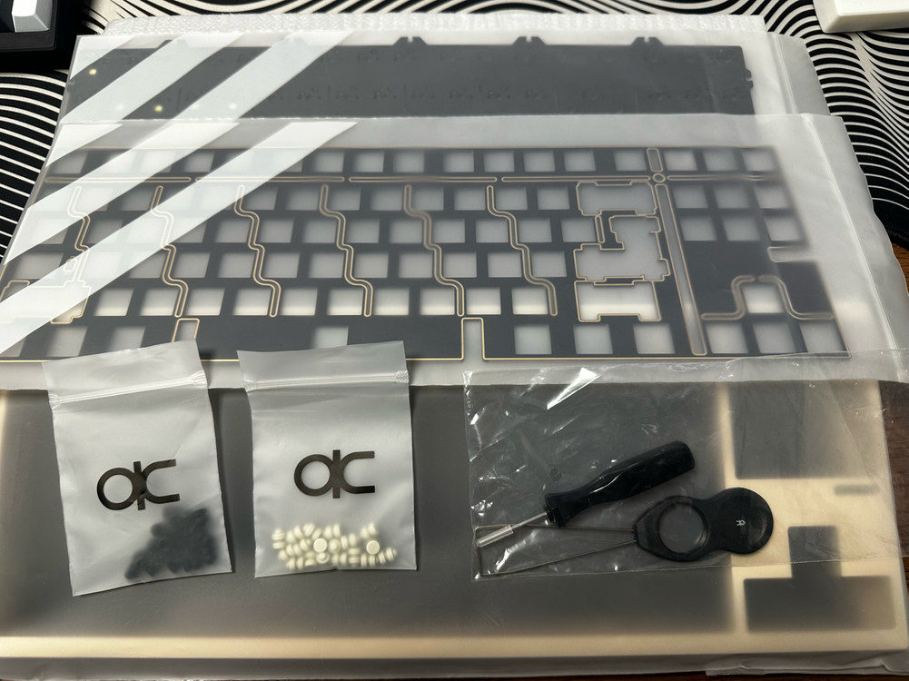 QK80 WK 키보드 밀키 화이트 (스프레이 코트)--3