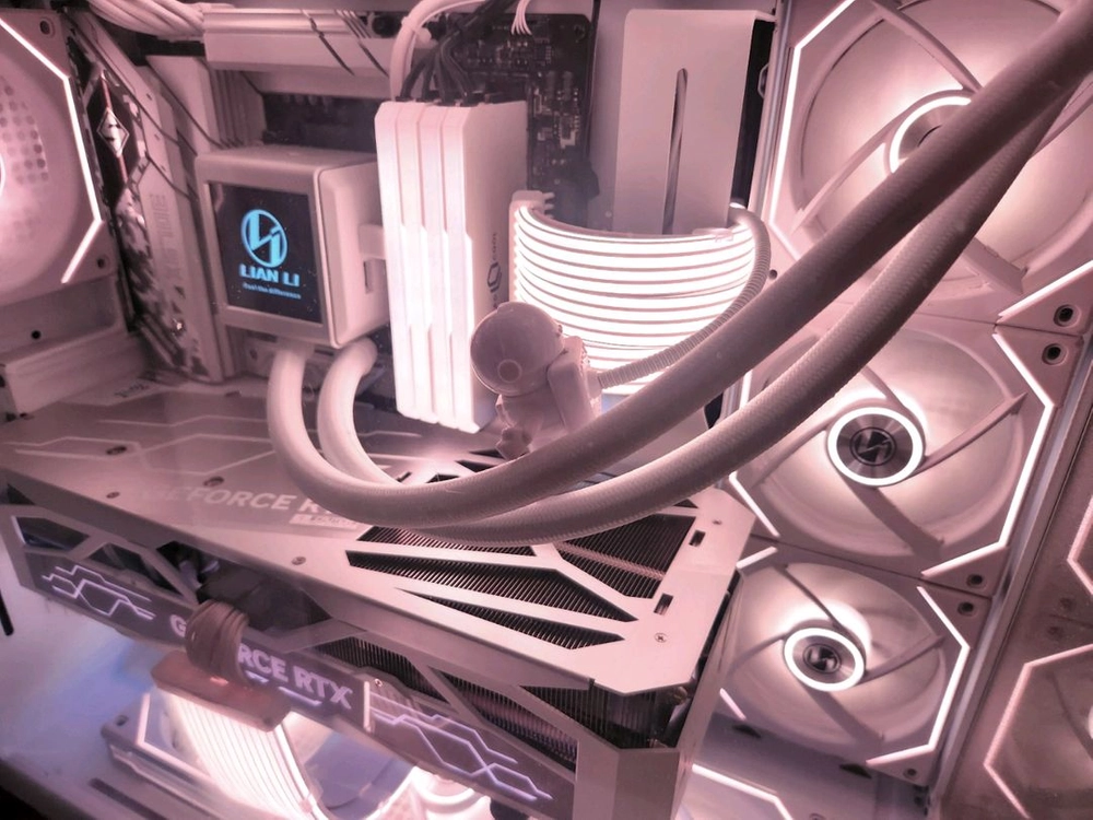 하이엔드 조립PC 7950x3d, RTX4090, 64GB램 팝니다 sdd없음 이미지