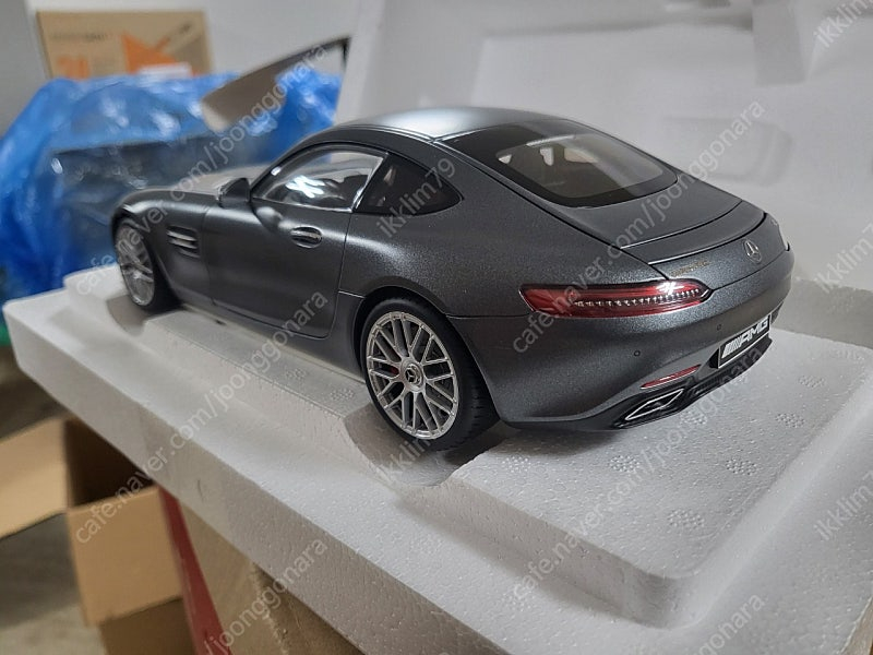 1:18 / 미니챔프, 오토아트 / 포르쉐 카레라, 카이엔, 벤츠 GTS 판매 합니다--5