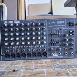 중고 파워드 앰프 믹서 팝니다.