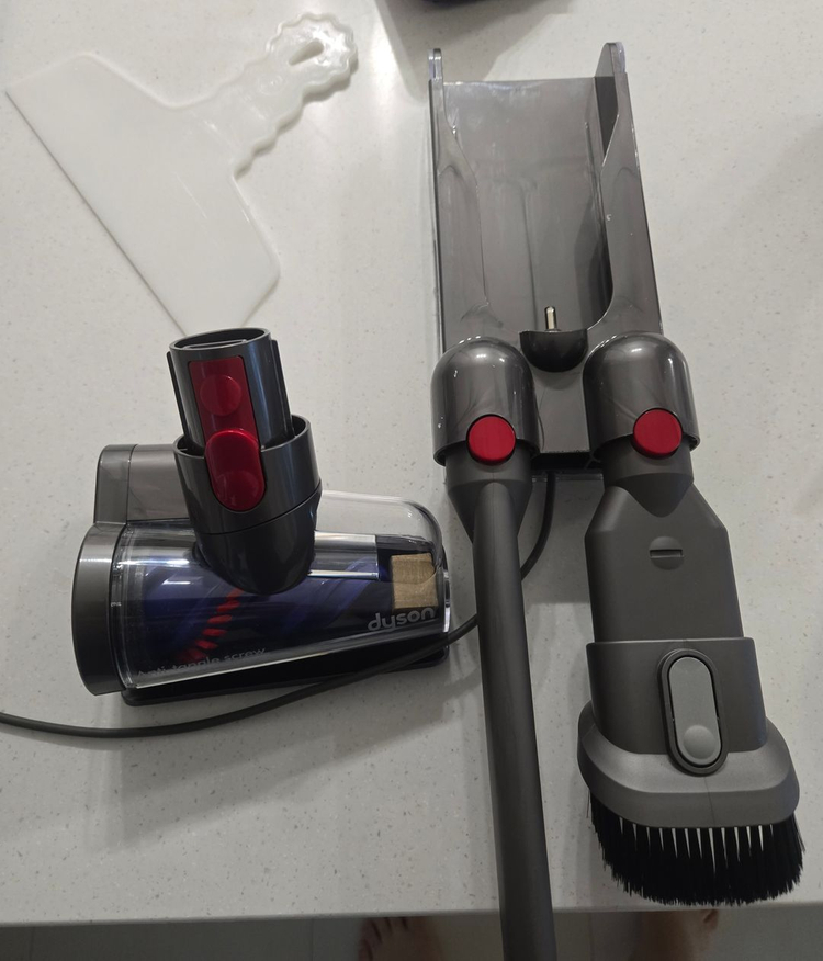 다이슨 코리아 정품 v10 앱솔루트 무선청소기 이미지