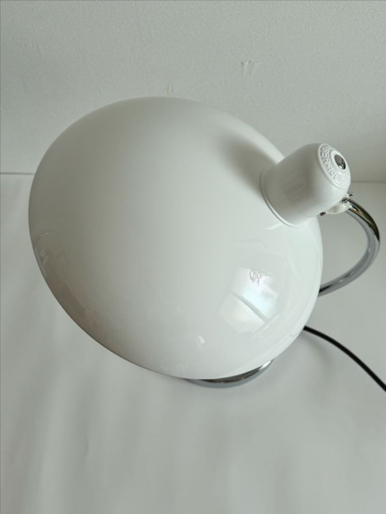 프리츠 한센 카이저 이델 테이블램프 화이트(유광) 이미지