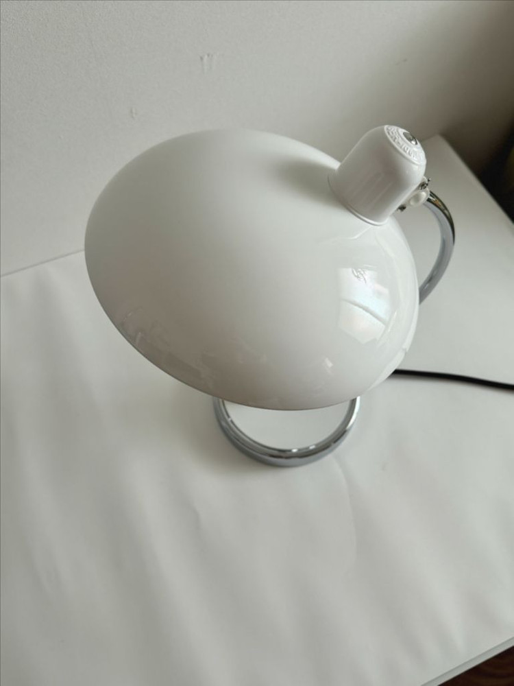 프리츠 한센 카이저 이델 테이블램프 화이트(유광) 이미지