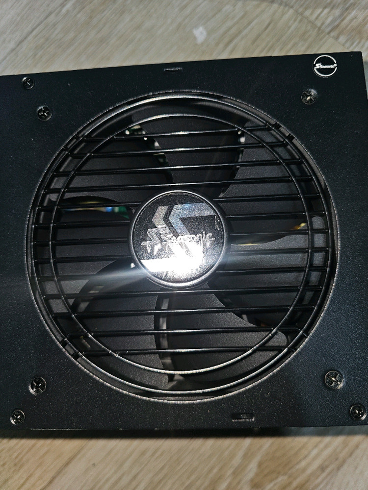 시소닉 FOCUS GX-1000 풀모듈러 파워입니다---1