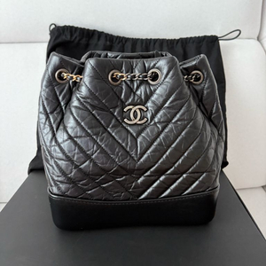 샤넬 가브리엘 백팩 쉐브론 스몰 블랙 정품 (백화점구매)