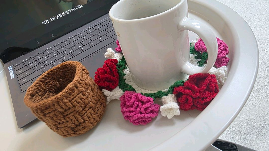 핸드 메이드 뜨개화분 티코스터--6