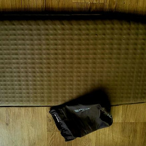 [미사용 새상품] 녹턴 마운티아 에어매트리스