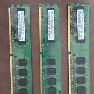 DDR2 1840 PC2 1024 메모리 3개 세트 이미지