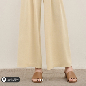 한섬 더 캐시미어 1년차 비품 투턱 니트 와이드팬츠